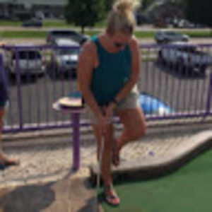 Meet your Posher, Adrianne